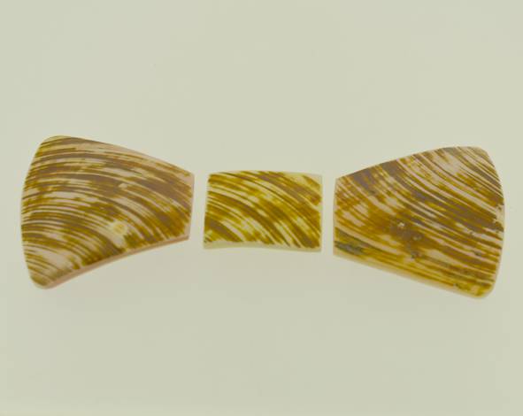 Laço (gravata) madrepérola lixada (3 partes) - 12 cm